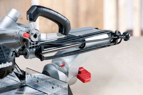 Торцювальна пилка з протяжкою Metabo KGS 216 M Laser Led (619260000)
