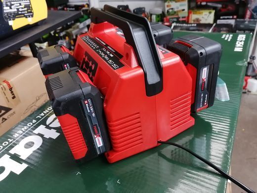 Зарядний пристрій Einhell X-Change для 4-х акумуляторів Power-X-Quattrocharger 4 A (4512102)